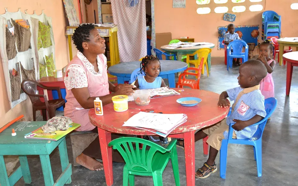 Illustration du métier d'éducateur de jeunes enfants